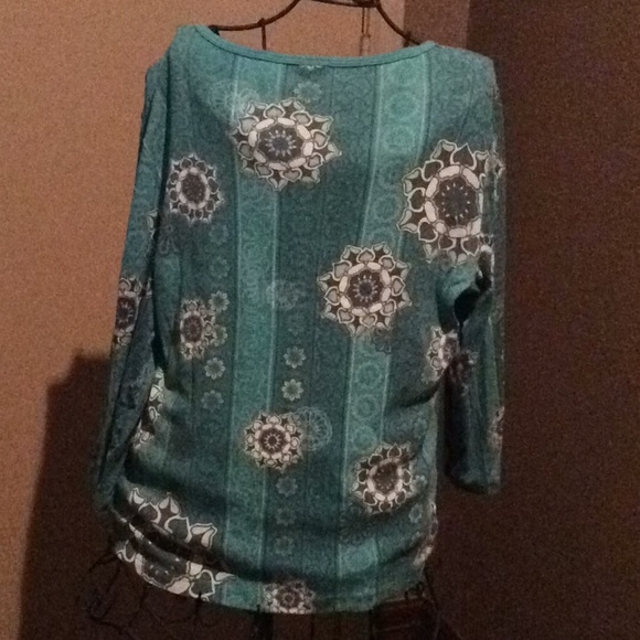 Top - Picture 3 of 4